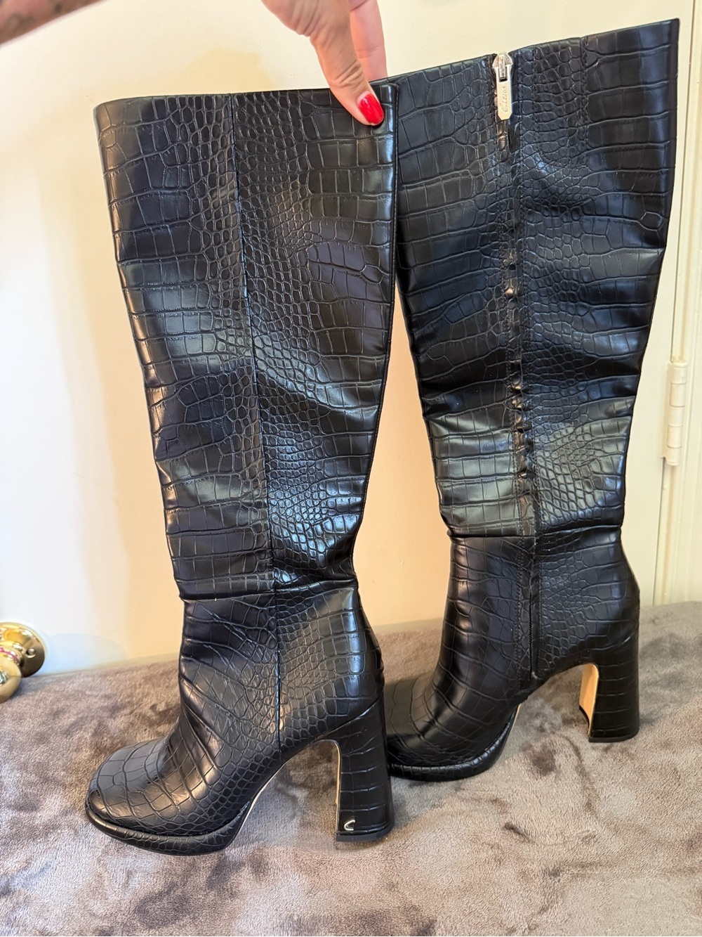 Circus by Sam Edelman Black Croc Embossed Platform Block Heel Boots - Picture 2 of 9